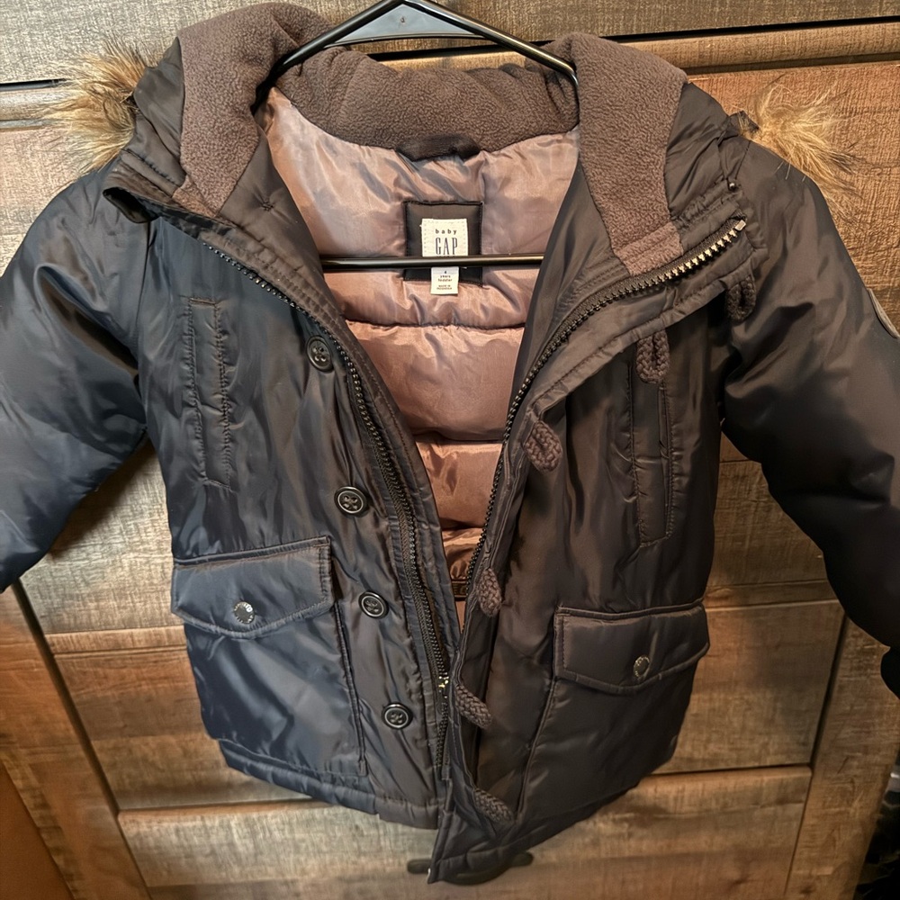 GAP Black Puffer Jacket with Faux Fur Trim